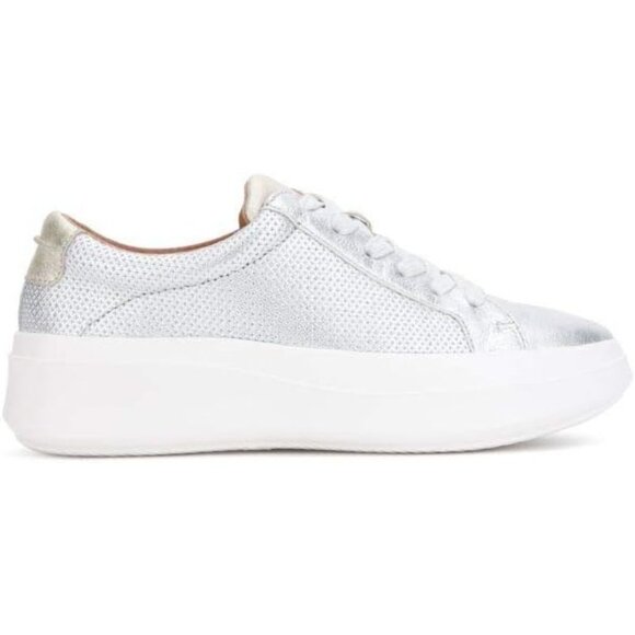 Gentle Souls by Kenneth Cole Women's Rosette Platform Sneaker Silver Size 6M - Picture 1 of 6